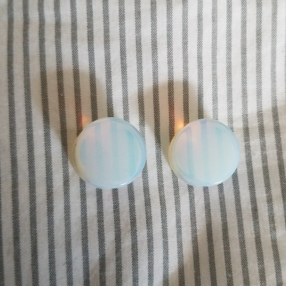 1/2" iridescent opal plugs